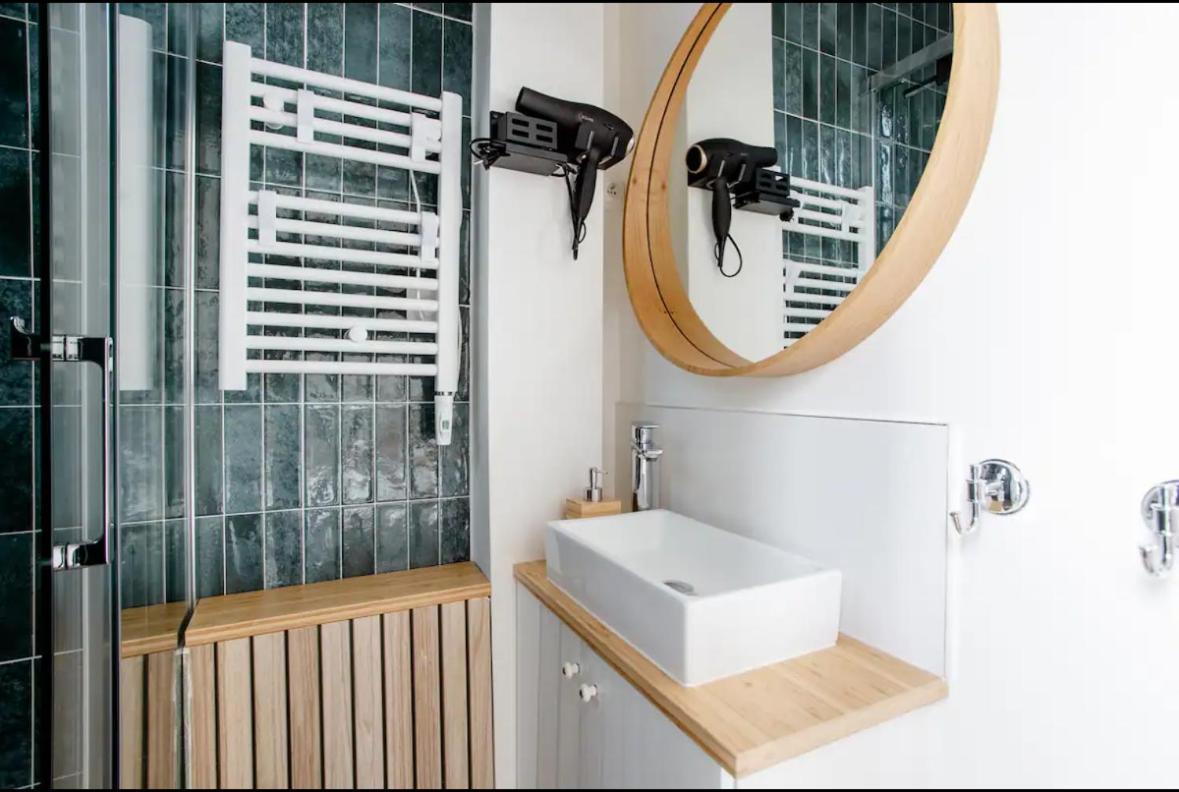 Charmant Appartement Cosy A Сюрен Екстер'єр фото